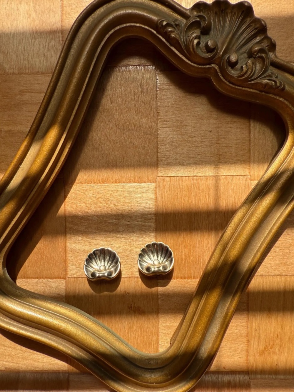 Vintage Mexican Sliver Shell Clip Earrings